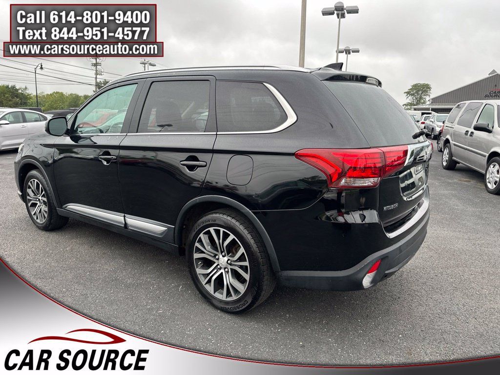 Used 2017 Mitsubishi Outlander SEL FWD image 4
