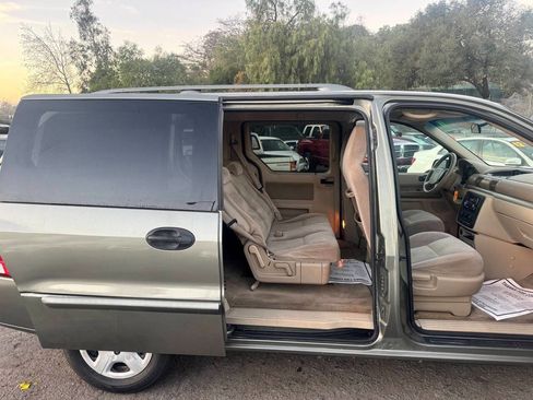 Used 2005 Ford Freestar SE FWD image 6