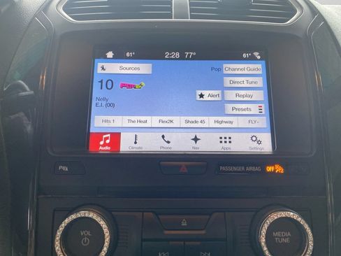 Used 2017 Ford Explorer XLT w/ Equipment Group 202A FWD image 13