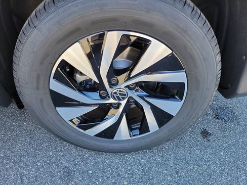 New 2026 Volkswagen Tiguan S image 23