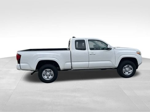 Used 2023 Toyota Tacoma SR image 6