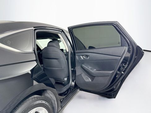 Used 2025 Honda Accord LX image 27
