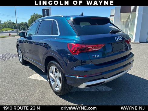 Used 2020 Audi Q3 2.0T Premium w/ Convenience Package AWD/4WD image 3