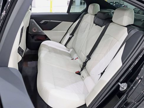 Used 2024 BMW i5 M60 w/ Premium Package AWD/4WD image 32