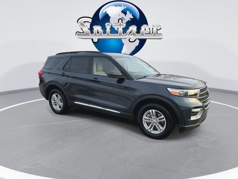 Used 2023 Ford Explorer XLT w/ Equipment Group 202A image 2