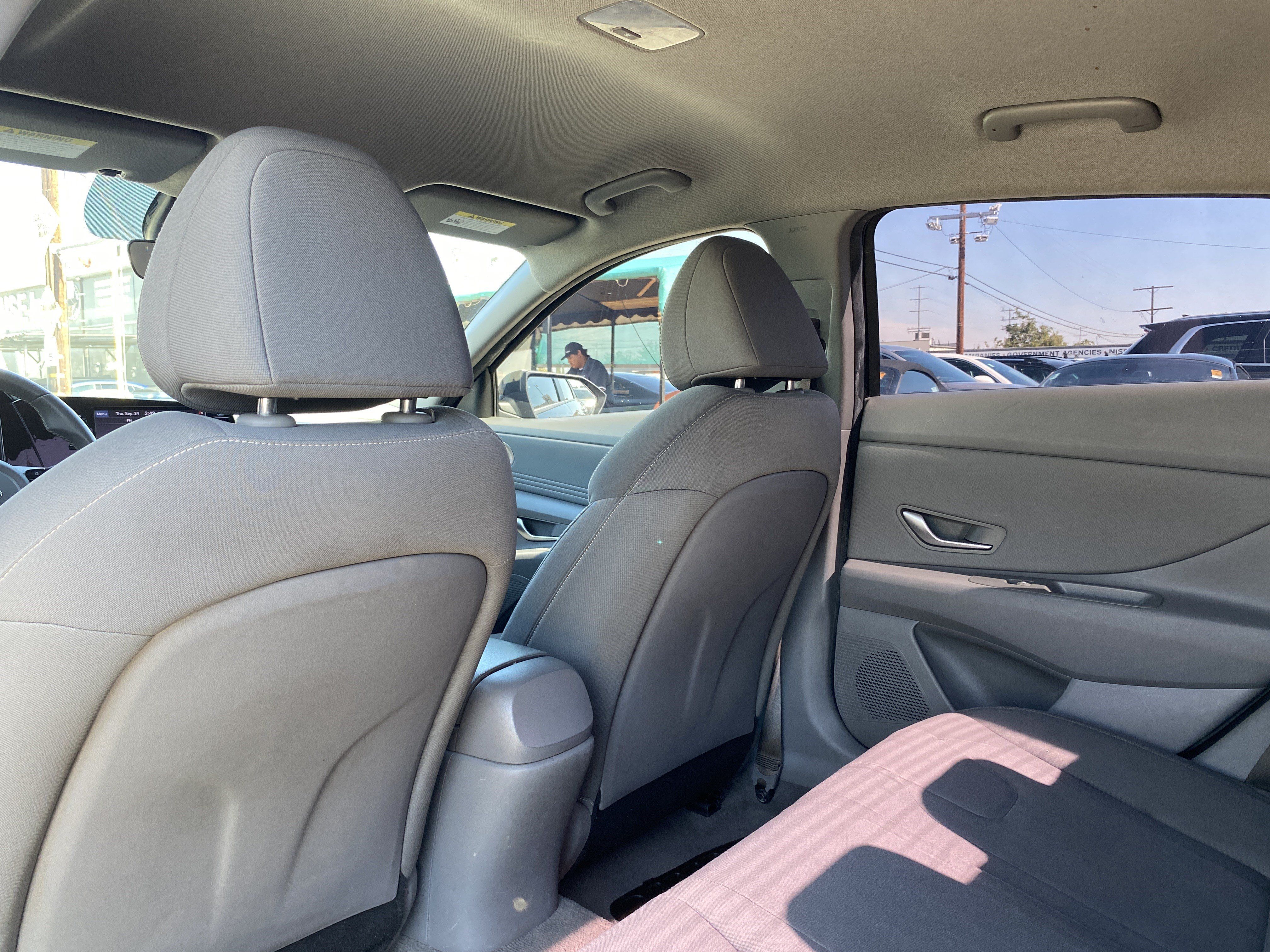 Used 2022 Hyundai Elantra SEL w/ Convenience Package FWD image 19