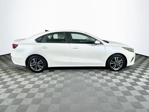 Used 2023 Kia Forte LXS FWD image 9