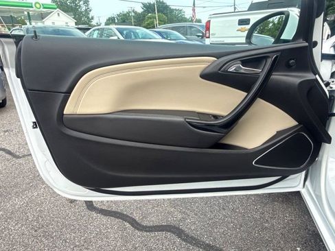 Used 2019 Buick Cascada Premium FWD image 13