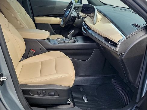Used 2024 Cadillac XT4 Luxury FWD image 10