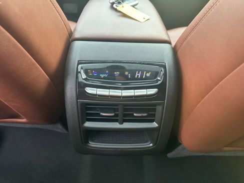 Used 2024 Cadillac XT5 Premium Luxury image 24