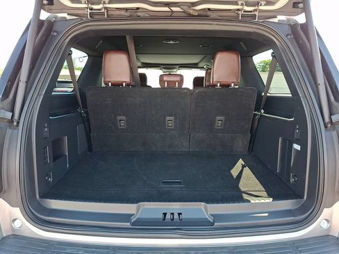 Used 2024 Ford Expedition Max Limited AWD/4WD image 31