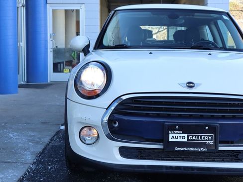 Used 2017 MINI Cooper 2-Door Hardtop image 25