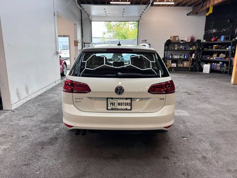 Used 2015 Volkswagen Golf TDI S FWD image 7