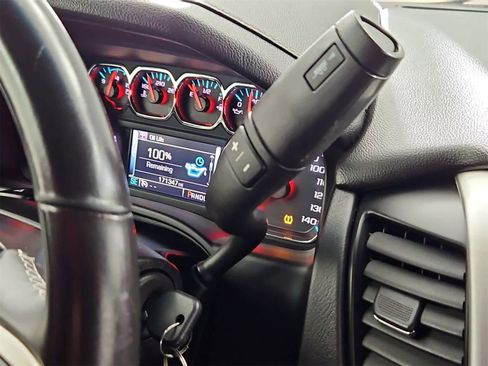 Used 2017 GMC Yukon XL SLE w/ HD Trailering Package image 32