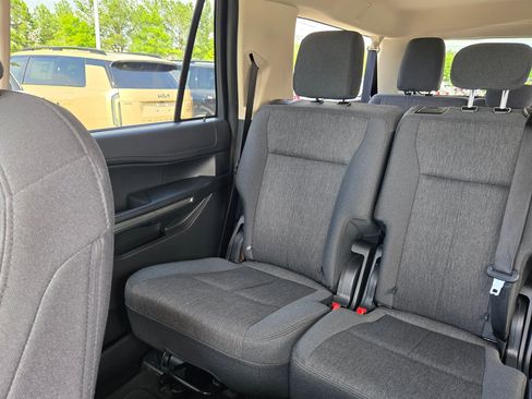 Used 2024 Ford Expedition Max XLT RWD image 12