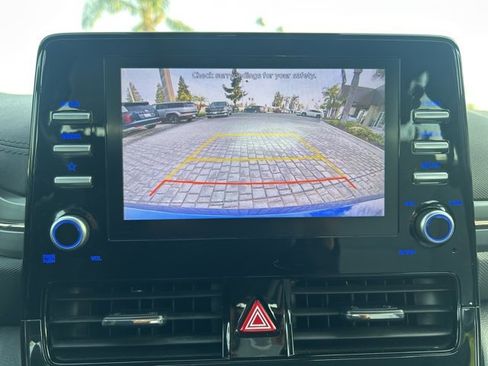 Used 2022 Hyundai Ioniq SE image 8