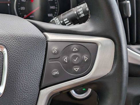 Used 2024 GMC Terrain SLT AWD/4WD image 24