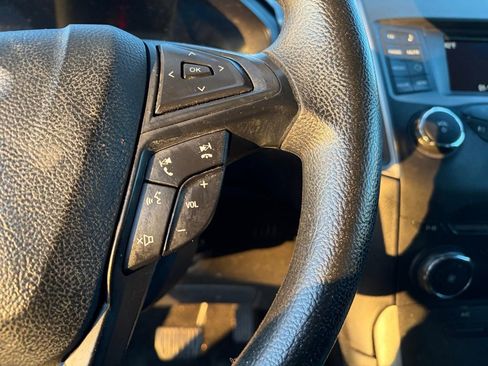 Used 2017 Ford Edge SE AWD/4WD image 24
