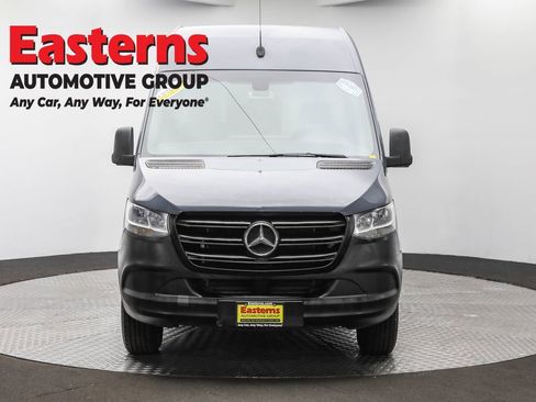 Used 2019 Mercedes-Benz Sprinter 170 image 2
