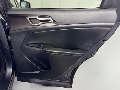 Used 2023 Kia Sportage EX image 28