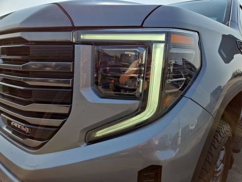 Used 2024 GMC Sierra 1500 AT4 w/ AT4 Premium Package AWD/4WD image 6