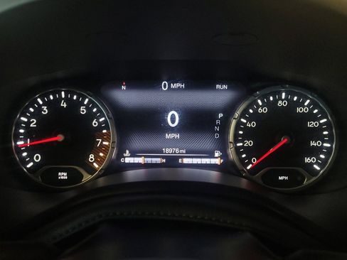 Used 2022 Jeep Renegade Latitude AWD/4WD image 23