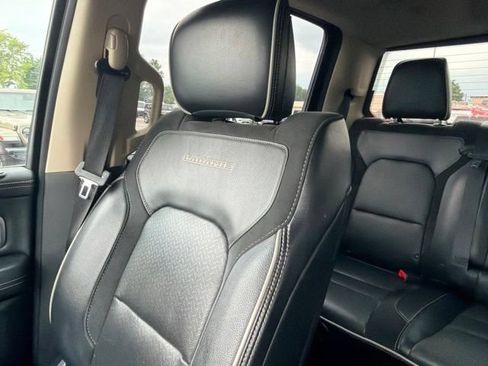 Used 2019 RAM 1500 Laramie AWD/4WD image 7