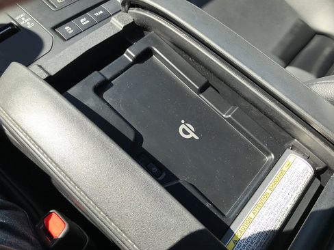 Used 2021 Toyota Highlander XLE image 26