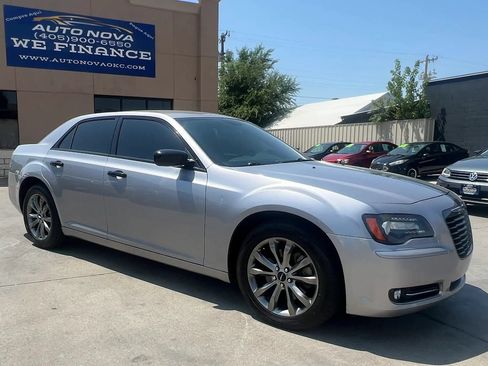 Used 2014 Chrysler 300 S AWD/4WD image 18