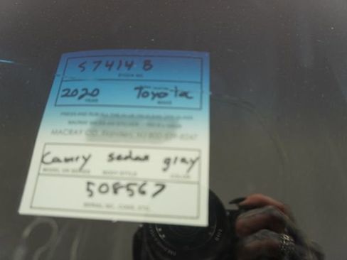 Used 2020 Toyota Camry XSE image 36