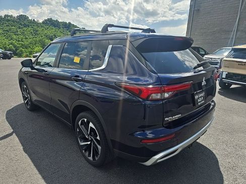 Used 2023 Mitsubishi Outlander SE AWD/4WD image 4