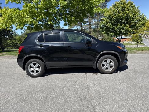 Used 2020 Chevrolet Trax LS w/ Tint and Cruise Package AWD/4WD image 2