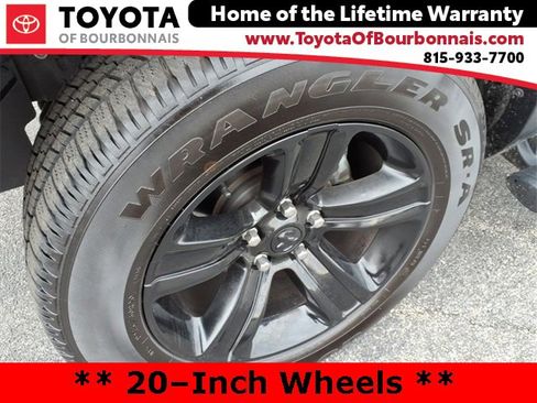 Used 2023 RAM 1500 Classic Warlock image 10