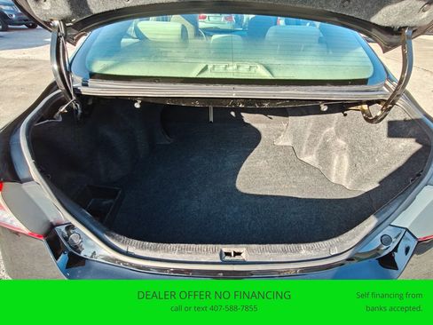 Used 2010 Toyota Camry LE image 13