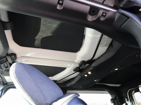 Used 2024 Jeep Wrangler Willys image 14