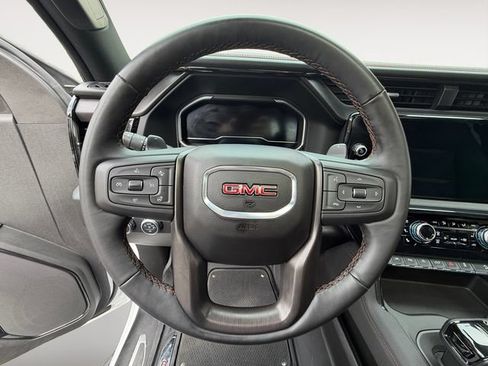 Used 2024 GMC Sierra 1500 AT4 w/ Technology Package AWD/4WD image 13