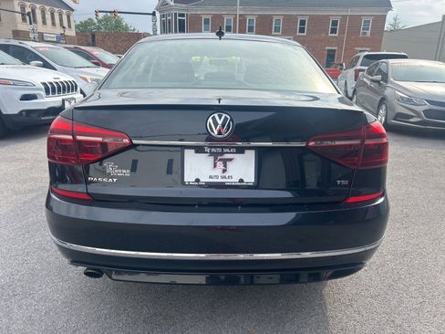 Used 2017 Volkswagen Passat 1.8T R-Line FWD image 3