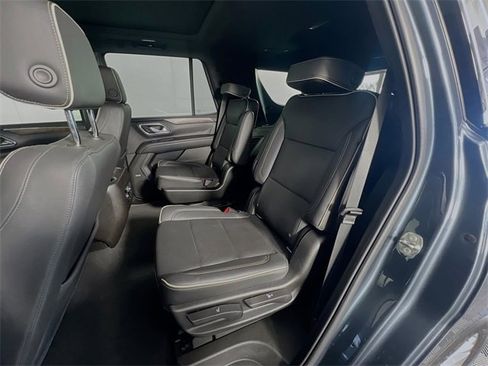 Used 2021 Chevrolet Tahoe Premier w/ Premium Package image 26