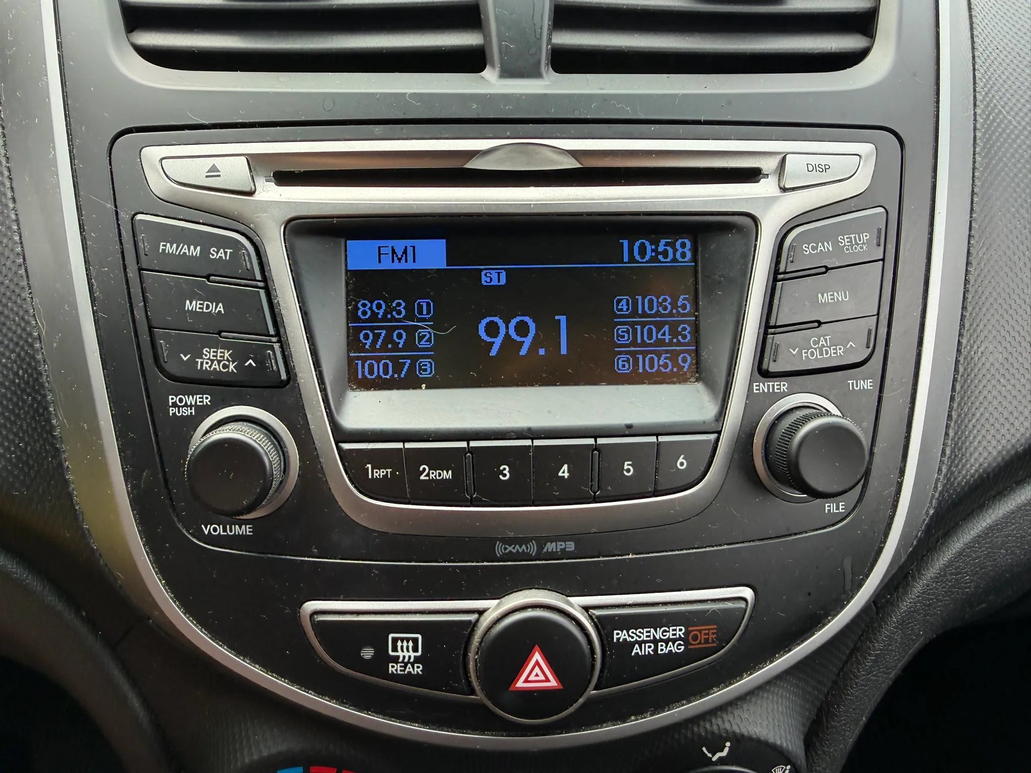Used 2017 Hyundai Accent SE FWD image 39