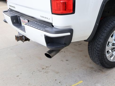 Used 2018 GMC Sierra 2500 Denali w/ Suspension Package, Off-Road image 35