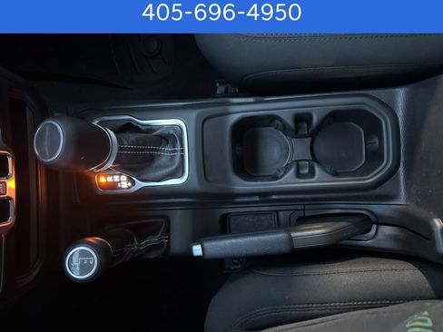 Used 2020 Jeep Gladiator Overland AWD/4WD image 27