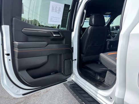 Certified 2024 GMC Sierra 1500 AT4 w/ AT4 Premium Package AWD/4WD image 31