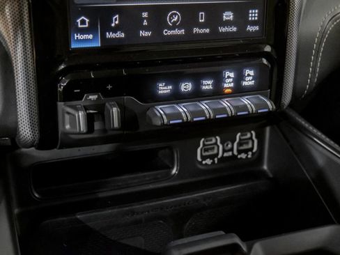 Used 2022 RAM 3500 Limited image 27