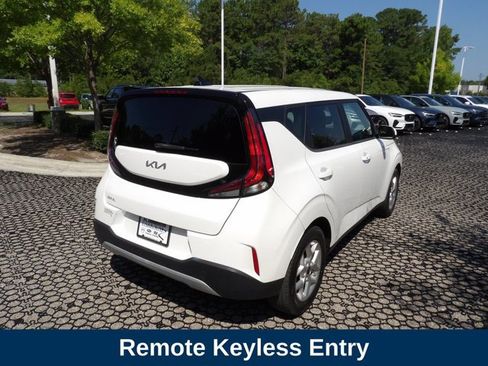 Used 2023 Kia Soul S FWD image 6