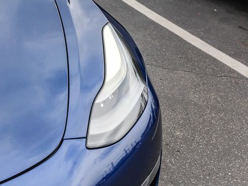 Used 2021 Tesla Model 3 Standard Range Plus image 13