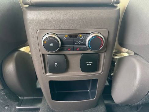 Used 2020 Ford Explorer Platinum w/ Premium Technology Package AWD/4WD image 14