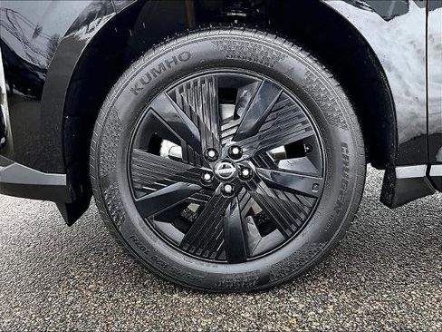 Certified 2025 Nissan Murano SV image 7