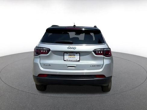 Used 2025 Jeep Compass Limited image 12