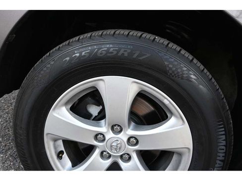 Used 2016 Toyota Sienna LE image 12