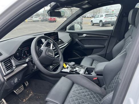 Used 2025 Audi SQ5 Premium Plus w/ Premium Plus Package image 6